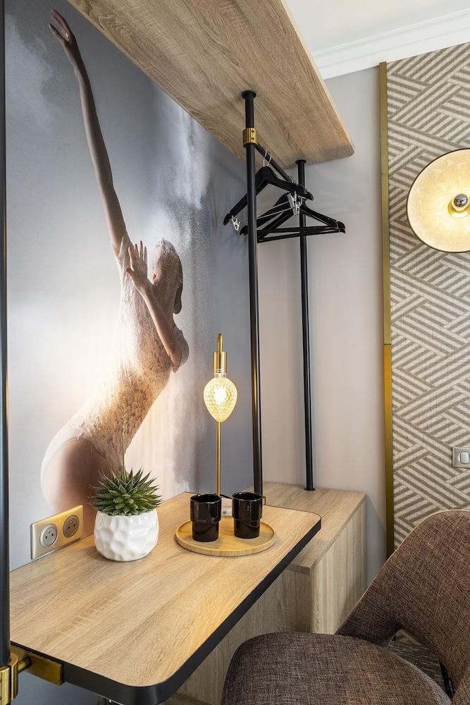 Hotel Nude Parijs